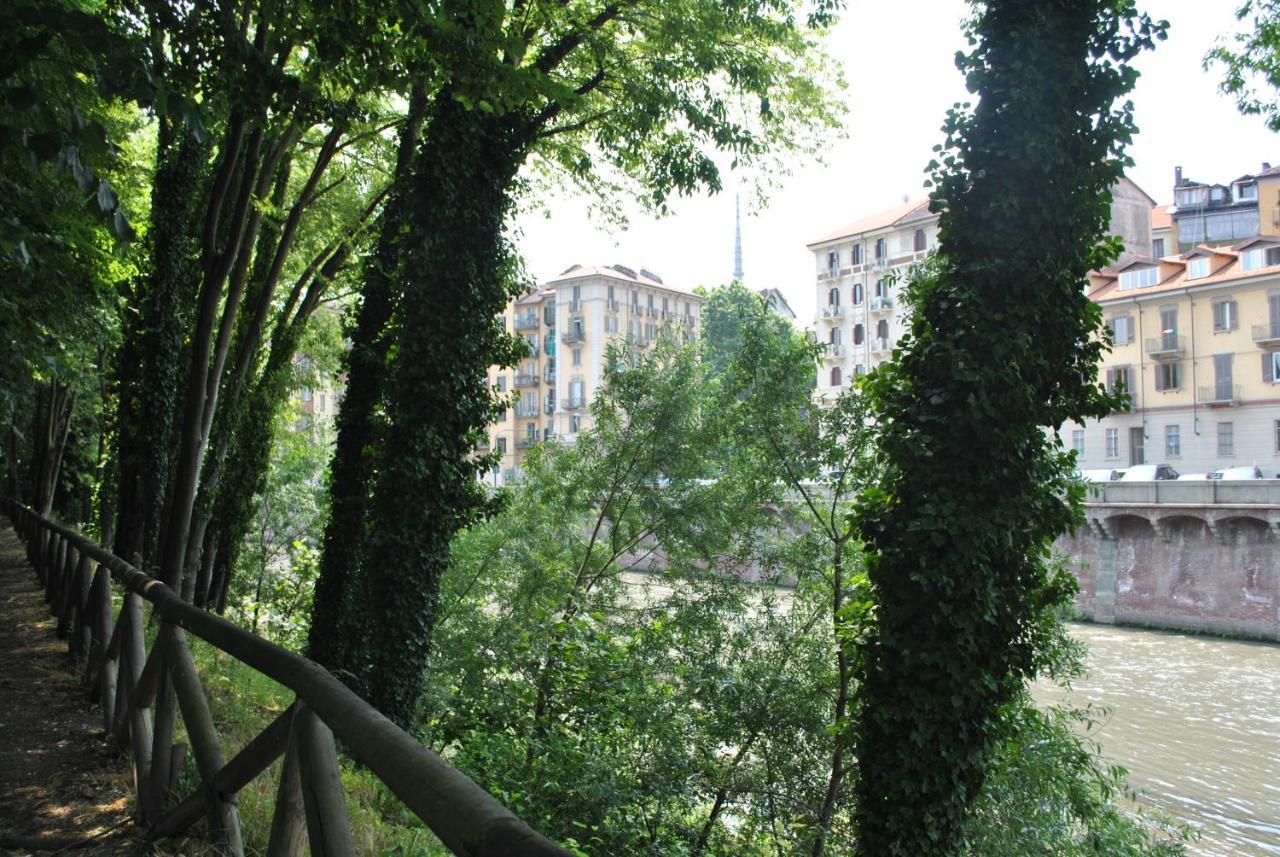 La Casa Dei Libri 22 Lägenhet Turin Exteriör bild